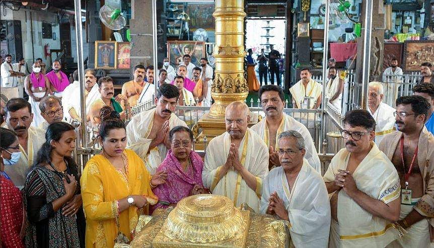 'കസവ് മുണ്ടും വേഷ്ടിയും'; ഗുരുവായൂരില്‍ സന്ദര്‍ശനം നടത്തി മുന്‍ രാഷ്ട്രപതി രാംനാഥ് കോവിന്ദ്