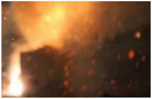 കാമുകിയുമായി ബ്രേക്കപ്പ്, വിഷമം താങ്ങാനാവാതെ മെഴ്‌സിഡസ് ബെൻസിന് തീയിട്ട് ഡോക്ടർ