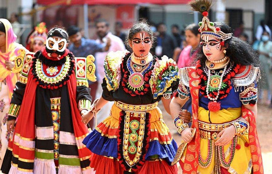 കോഴിക്കോട് ജില്ലയിലെ സ്കൂളുകൾക്ക് ഇന്ന് അവധി