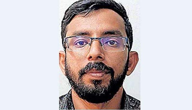 മറ്റൊരു സ്ത്രീയുടെ സഹായത്തോടെ വീട്ടമ്മയുടെ പേരില്‍ വ്യാജ ശബ്ദരേഖ, എഡിറ്റ് ചെയ്ത സ്‌ക്രീന്‍ ഷോട്ടുകളും; മദ്രസ മുന്‍ അധ്യാപകന്‍ അറസ്റ്റില്‍ 