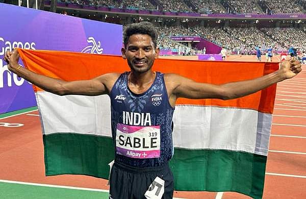 അത്‌ലറ്റിക്‌സില്‍ ഇന്ത്യക്ക് ആദ്യ സ്വര്‍ണം; സ്റ്റീപ്പിള്‍ചെയ്‌സില്‍ ഗെയിംസ് റെക്കോർഡോടെ അവിനാഷ് സാബ്‌ലെ