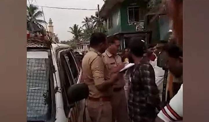 പൊലീസ് ഡ്രൈവര്‍ സീറ്റ് ബല്‍റ്റ് ധരിച്ചില്ല; ചോദ്യം ചെയ്ത യുവാക്കള്‍ അറസ്റ്റില്‍