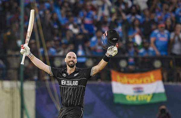 ഇന്ത്യക്കെതിരെ ഡാരില്‍ മിച്ചലിനു സെഞ്ച്വറി; കിവികളുടെ കണ്ണ് കൂറ്റന്‍ സ്‌കോറില്‍