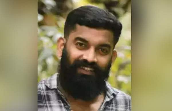 വിവാഹം കഴിഞ്ഞത് അഞ്ച് ദിവസം മുൻപ്; നവവരൻ ബൈക്കപകടത്തിൽ മരിച്ചു, ഭാര്യ ​ഗുരുതരാവസ്ഥയിൽ