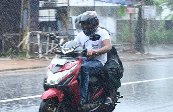 മൂന്ന് ദിവസം കൂടി ശക്തമായ മഴയ്ക്ക് സാധ്യത; ഇന്ന് അഞ്ചിടത്ത് യെല്ലോ അലര്‍ട്ട്