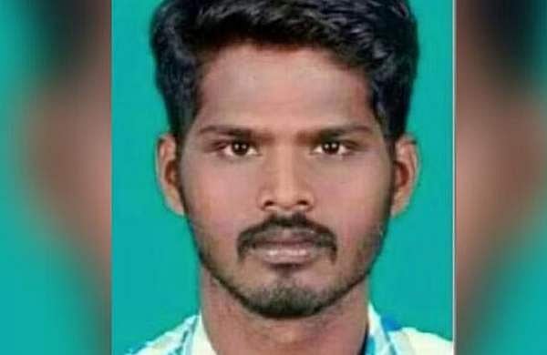 ചെമ്പു തകിട് മോഷ്ടിച്ചെന്നാരോപിച്ച് തടഞ്ഞുവച്ചു; വാളയാർ  കേസിലെ പ്രതിയുടെ ആത്മഹത്യയിൽ ഒരാൾ അറസ്റ്റിൽ