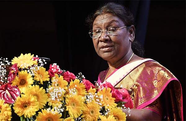 ഓരോ അരിമണിയിലും സ്ത്രീകളുടെ വിയര്‍പ്പ്, എന്നിട്ടും അവരെ അകറ്റിനിര്‍ത്തുന്നു: രാഷ്ട്രപതി ദ്രൗപദി മുര്‍മു