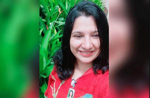 'ക്യാന്‍സറിനെ കീഴടക്കിയിട്ടേ ഇനി ബാക്കി കാര്യമുള്ളൂ'; രോഗ വിവരം പങ്കുവച്ച് നിഷ ജോസ്‌