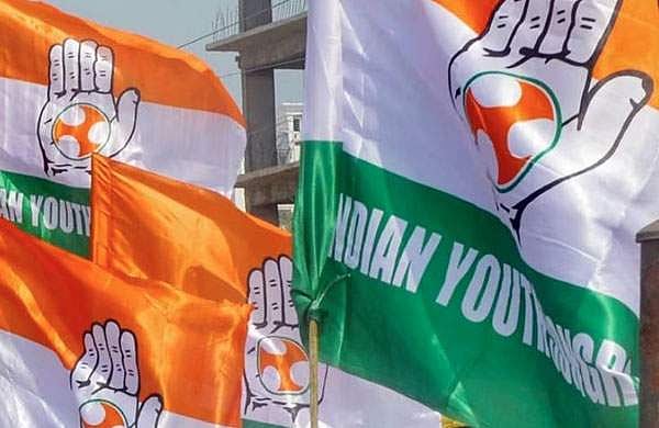യൂത്ത് കോണ്‍ഗ്രസ് വ്യാജ ഐഡി കാര്‍ഡ് കേസ്:  അടൂരില്‍ പ്രാദേശിക നേതാക്കളുടെ വീടുകളില്‍ പരിശോധന, ലാപ്‌ടോപ്പും രേഖകളും പിടിച്ചെടുത്തു 