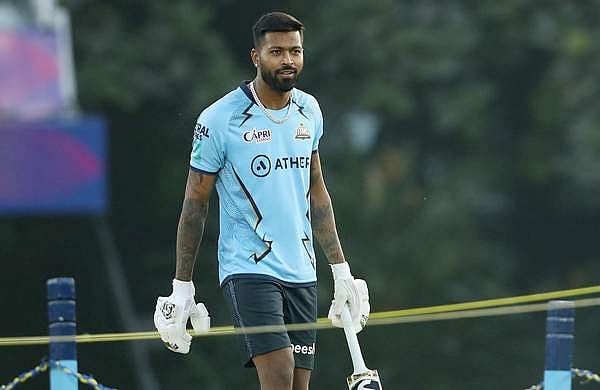 ഹര്‍ദിക് പാണ്ഡ്യ മുംബൈയിലേക്ക് ഇല്ല, ഗുജറാത്തില്‍ തന്നെ; സഞ്ജു, ധോനി, രോഹിത് തുടരും