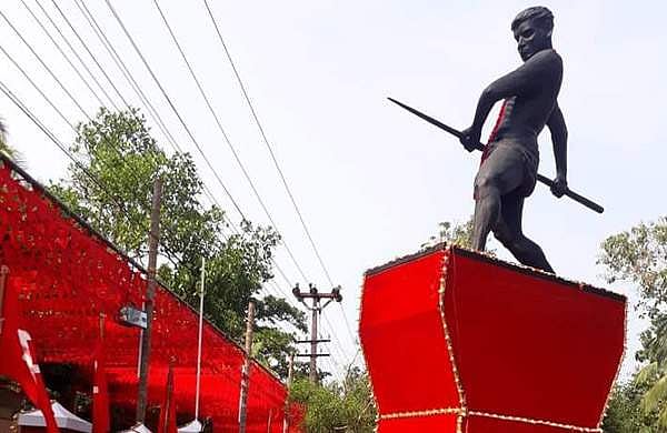 'ദീപശിഖ ഭദ്രദീപം, ശുദ്ധിയോടെ ചെയ്യേണ്ട കാര്യം'; അശുദ്ധിയുടെ പേരില്‍ വനിതകളെ സിപിഎം നേതാക്കള്‍ ദീപശിഖാ പ്രയാണത്തില്‍ പങ്കെടുപ്പിച്ചില്ല, പരാതി