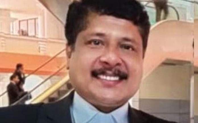 യുവതിയെ മാനഭംഗപ്പെടുത്തിയെന്ന കേസ്; സീനിയര്‍ ഗവണ്‍മെന്റ് പ്ലീഡര്‍ പിജി മനുവിനെ പുറത്താക്കി