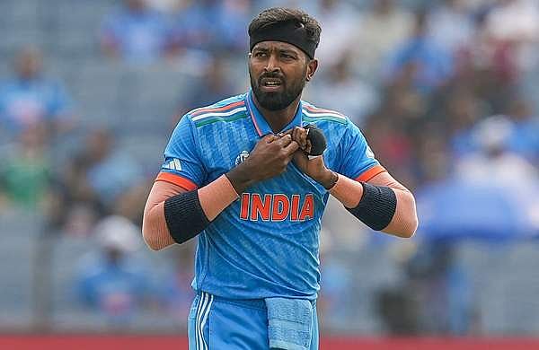 ഹർദിക് പാണ്ഡ്യ പുറത്ത്; ലോകകപ്പിൽ ഇനി കളിക്കില്ല; പ്രസിദ്ധ് കൃഷ്ണ ടീമിൽ