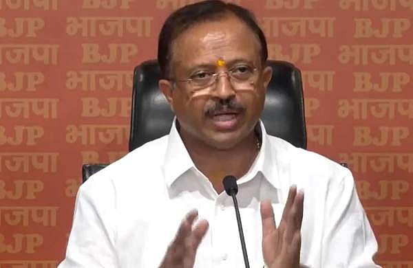 'ആരാധനാലയങ്ങളില്‍ ഏതാണ് അസമയം?; സമയവും അസമയവും ആരു തീരുമാനിക്കും?'