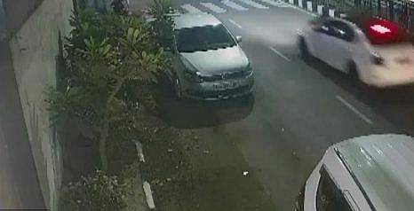 രക്ഷപ്പെടാന്‍ പന്ത്രണ്ടാം ക്ലാസുകാരന്‍ സ്പീഡ് കൂട്ടി; പൊലീസ് ഉദ്യോഗസ്ഥന്‍ കാറിന്റെ ബോണറ്റില്‍, വലിച്ചിഴച്ചത് 300 മീറ്റര്‍