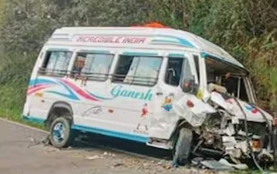 ശബരിമല തീര്‍ത്ഥാടകര്‍ സഞ്ചരിച്ച വാഹനങ്ങള്‍ കൂട്ടിയിടിച്ചു; 10 പേര്‍ക്ക് പരിക്കേറ്റു