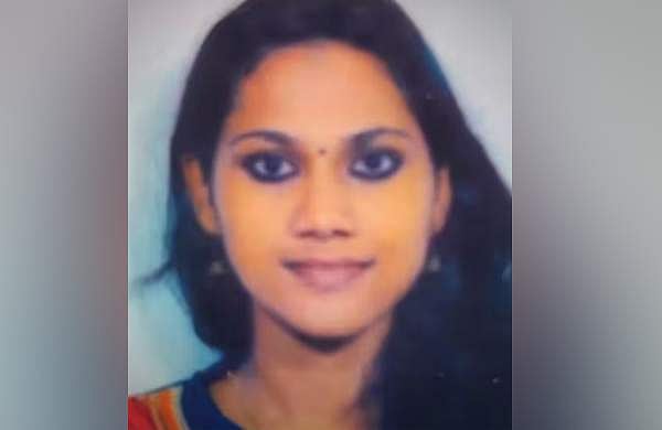 വിവാഹം മൂന്ന് മാസം മുൻപ്; യുവതി വീടിനുള്ളിൽ തൂങ്ങിമരിച്ച നിലയിൽ