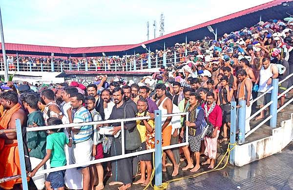 ദിവസം 80,000 പേർ വരെ: മകരവിളക്ക് കാലത്തെ വെർച്വൽ ക്യൂ നിറഞ്ഞു: ഇനി സ്പോട്ട് ബുക്കിങ് മാത്രം