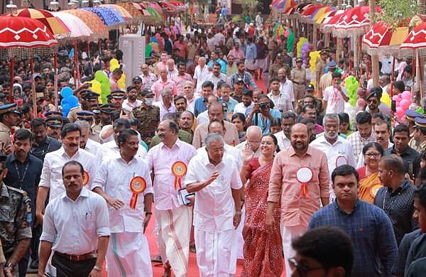 നവകേരള സദസ്സുമായി നിസ്സഹകരിച്ചു; മൂന്ന് സിപിഎം ഏരിയാ കമ്മിറ്റി അംഗങ്ങൾക്ക് നോട്ടീസ്