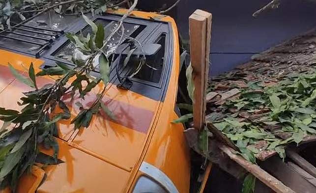മലപ്പുറത്ത് സ്‌കൂള്‍ ബസ് മറിഞ്ഞു; 25 വിദ്യാര്‍ഥികള്‍ക്ക് പരിക്കേറ്റു