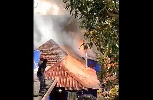 തിരുവനന്തപുരം നഗരത്തില്‍ വന്‍ തീപിടിത്തം, പ്രദേശവാസികളെ ഒഴിപ്പിച്ചു-വീഡിയോ