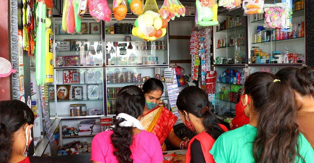 കടകളില്‍ മൊബൈല്‍ നമ്പര്‍ നല്‍കേണ്ട; കേന്ദ്രമന്ത്രി 