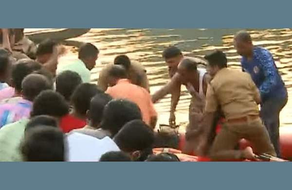 പമ്പാനദിയിൽ ഒഴുക്കിൽപ്പെട്ട രണ്ട് പേർ മരിച്ചു; മൂന്നാമത്തെയാൾക്കായി തിരച്ചിൽ 