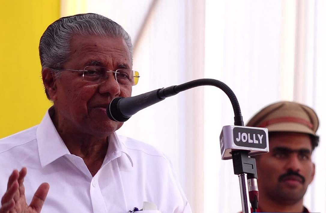 'വിവാഹമോചനം എല്ലാ വിഭാഗത്തിലും ഉണ്ട്, മുസ്ലിമിന് മാത്രം എങ്ങനെ ക്രിമിനല്‍ കുറ്റമാകും?'; പിണറായി വിജയന്‍