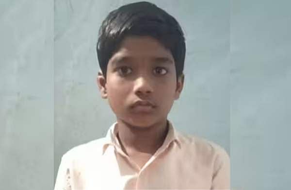 വീടിനു മുകളിൽ ഉണങ്ങാനിട്ട തുണി എടുക്കാൻ പോയി, പത്ത് വയസുകാരൻ അയ കഴുത്തിൽ കുരുങ്ങി മരിച്ചു