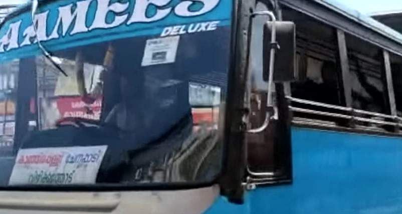 നിർത്തിയിട്ട ബസിൽ കണ്ടക്ടറുടെ ബാ​ഗിൽ നിന്ന് പണം മോഷ്ടിച്ചു; എല്ലാം സിസിടിവിയിൽ, അന്വേഷണം 