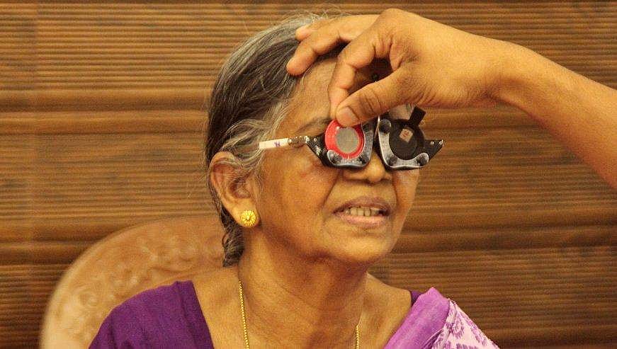 പാവപ്പെട്ടവർക്ക് സൗജന്യ കണ്ണട; 'എല്ലാവർക്കും നേത്രാരോ​ഗ്യം' പദ്ധതിയുമായി സർക്കാർ; ക്ഷേമ വികസന പ്രോജക്ടുകള്‍ക്കായി 100 കോടി രൂപ