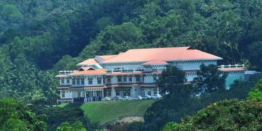 കള്ളക്കടത്തുകാരുടെ ഒരു രൂപ പോലുമില്ല; രാജീവ് ഗാന്ധി ഇന്‍സ്റ്റിറ്റ്യൂട്ടിന്റെ മൂന്നര കോടിയുടെ കടം തീര്‍ത്തു; കെ സുധാകരന്‍