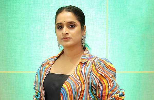 "കൊടുംവിഷം ശ്വസിക്കേണ്ട ഗതികേട്, എല്ലാവരും കൊച്ചിയിൽ നിന്ന് രായ്ക്കുരാമാനം പറന്നകലുന്നു"