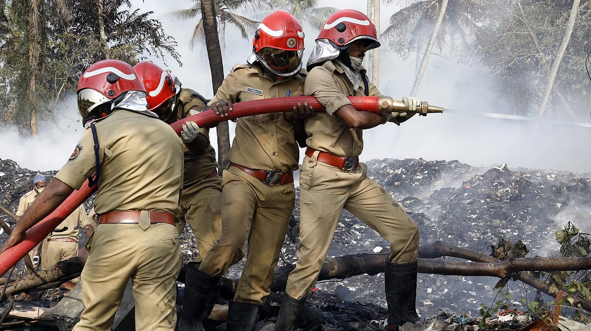 ബ്രഹ്മപുരം ആരോഗ്യ പ്രശ്‌നങ്ങള്‍ പഠിക്കാന്‍ വിദഗ്ധ സമിതി രൂപീകരിച്ചു