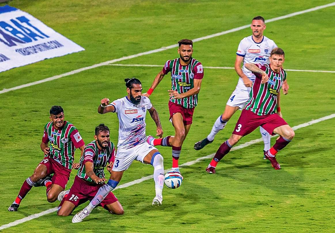 ഐഎസ്എൽ കിരീടം എടികെ മോഹൻ ബ​ഗാന്; ബം​ഗളൂരു എഫ്സിയെ പെനാൽറ്റി ഷൂട്ടൗട്ടിൽ വീഴ്ത്തി