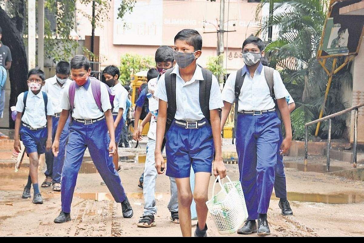 ഇന്ന് സ്കൂളുകൾക്ക് പ്രവൃത്തിദിനം; ഹയർസെക്കൻഡറിക്ക് അവധി