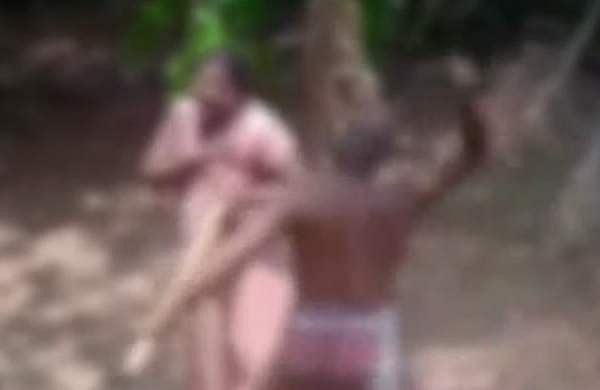 പാറശാലയില്‍ മരുമകളെ ക്രൂരമായി മര്‍ദ്ദിച്ച് ഭര്‍ത്താവിന്റെ അച്ഛന്‍; 14കാരനായ മകന്‍ പകര്‍ത്തിയ ദൃശ്യങ്ങള്‍ പുറത്ത്