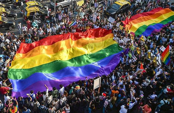 സ്വവർ​ഗ വിവാഹം: സംസ്ഥാനങ്ങളുടെ അഭിപ്രായം തേടി കേന്ദ്രസർക്കാർ; പത്തു ദിവസത്തിനകം നിലപാട് അറിയിക്കാൻ നിർദേശം