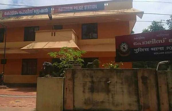 പൊലീസ് സ്റ്റേഷൻ പെട്രോൾ ഒഴിച്ചു കത്തിക്കാൻ ആഹ്വാനം; രണ്ടുപേർക്ക് എതിരെ കേസ്
