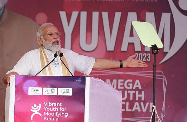 'ആരാണ് സ്വര്‍ണം അയച്ചത്? ആര്‍ക്കാണ് അയച്ചത്? ഇവ അന്വേഷിച്ചോ?' 