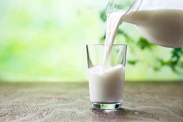 പാലും നെയ്യും ചേര്‍ന്നുള്ള കോമ്പോ ശീലമാക്കിക്കോ; ഗുണങ്ങളേറെ 