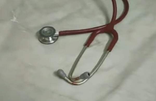 കൊട്ടാരക്കര ആശുപത്രിയില്‍ യുവാവിന്റെ പരാക്രമം; വനിതാ ഡോക്ടറും പൊലീസ് ഉദ്യോഗസ്ഥരും അടക്കം അഞ്ചുപേരെ കുത്തി 
