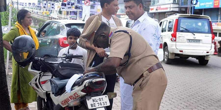 കുട്ടികള്‍ക്ക് പിഴ ഒഴിവാക്കുമോ?; നിര്‍ണായക തീരുമാനം ഇന്ന് 