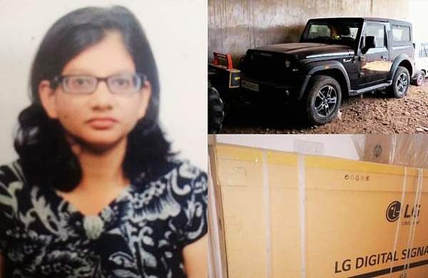 ശമ്പളം 30,000, വീട്ടില്‍ 30 ലക്ഷത്തിന്റെ ടിവി, പത്തിലേറെ ആഡംബരക്കാറുകള്‍;  33കാരിയായ അസിസ്റ്റന്റ് എന്‍ജിനിയര്‍ അനധികൃതമായി സമ്പാദിച്ചത് 7 കോടി-വീഡിയോ
