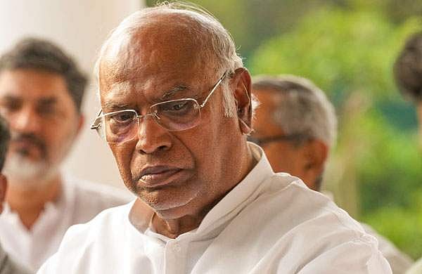 100 കോടിയുടെ മാനനഷ്ടക്കേസ്; മല്ലികാര്‍ജുന്‍ ഖാര്‍ഗെയ്ക്ക് പഞ്ചാബ് കോടതിയുടെ നോട്ടീസ്