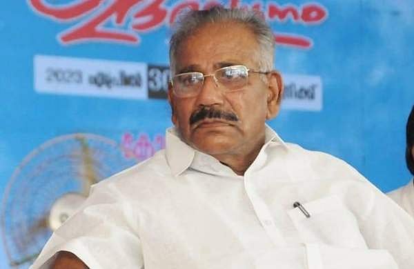 മന്ത്രി എകെ ശശീന്ദ്രനെ തിരുവനന്തപുരം മെഡിക്കൽ കോളജിലേക്ക് മാറ്റി