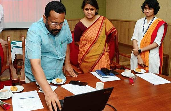 റവന്യു നിയമ ലംഘനങ്ങൾ പൊതുജനങ്ങൾക്ക് ഫോട്ടോ സഹിതം നേരിട്ട് അറിയിക്കാം; അലർട്ട് പോർട്ടൽ നിലവിൽ വന്നു