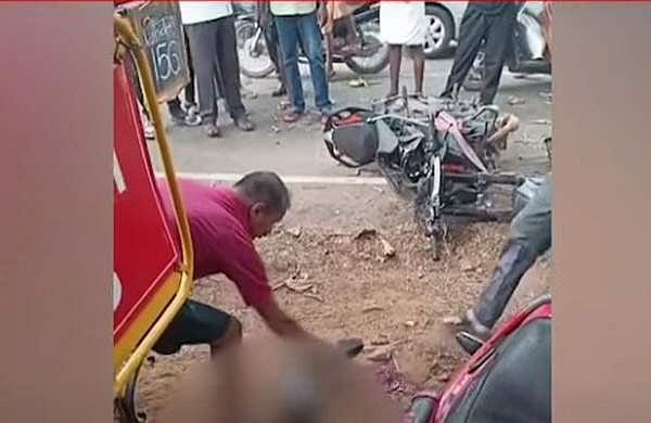 ബൈക്ക് ടോറസ് ലോറിയില്‍ ഇടിച്ചു; കോട്ടയത്ത് മൂന്ന് യുവാക്കള്‍ മരിച്ചു