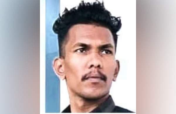 കാറിനെ മറികടക്കാൻ ശ്രമിക്കുന്നതിനിടെ ബൈക്കിൽ നിന്നും തെറിച്ചു വീണു, ബസിനടിയിൽപെട്ട് യുവാവ് മരിച്ചു