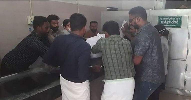 വീടിന് സമീപം കളിച്ചുകൊണ്ടിരുന്ന കുട്ടികളെ കല്ലെറിഞ്ഞു; ചോദ്യം ചെയ്ത മധ്യവയസ്‌കനെ അയല്‍വാസി അടിച്ചുകൊന്നു